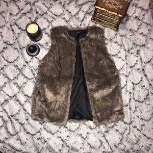 Fur vest